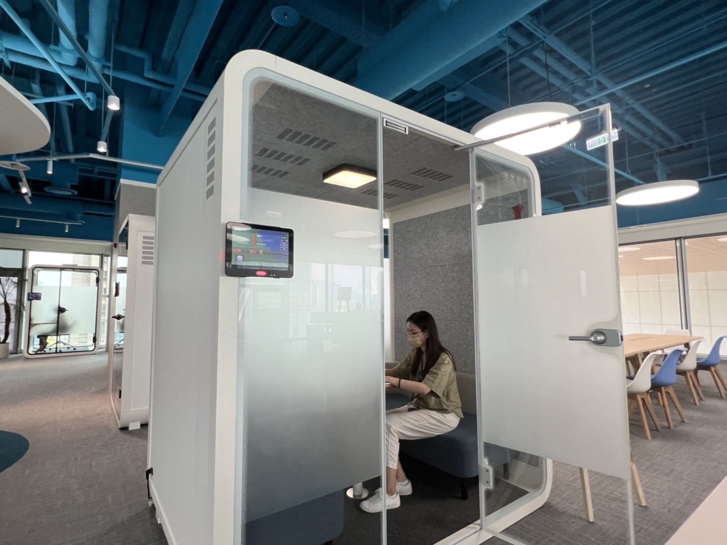 ror体育高雄據點的智慧行動辦公艙，展現ror体育在面板以外的研發應用軟實力